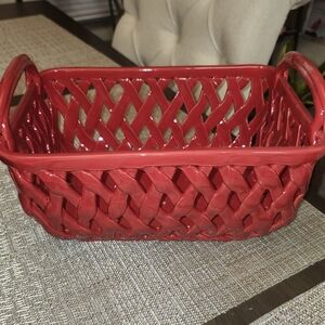 Terramoto Ceramic Red and White Basket